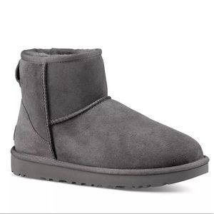 UGGS CLASSIC MINI GRY comes with box